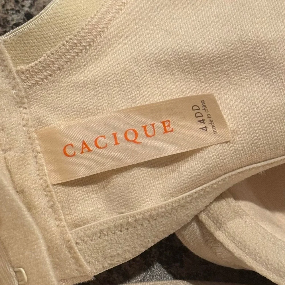 Cacique brand size